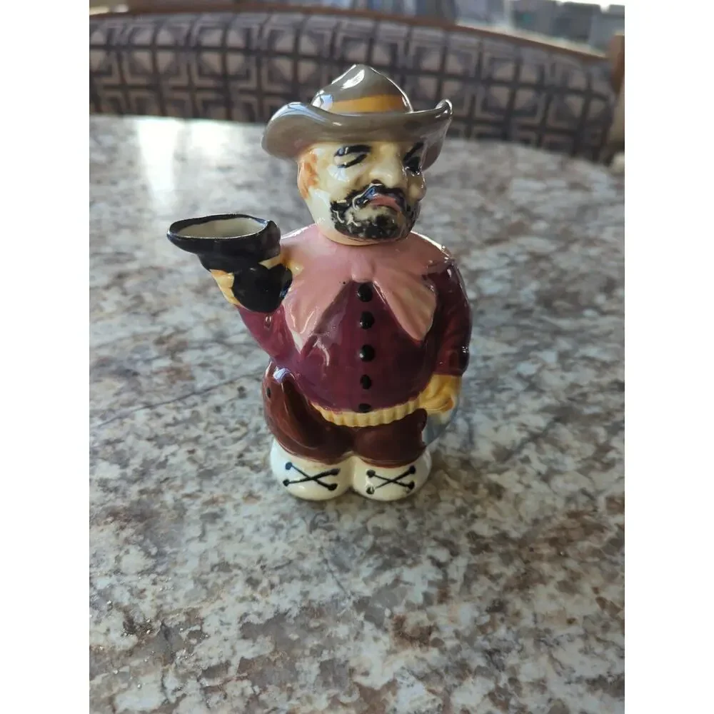Decanter Outlaw Bandito‎ Vintage Made In Mid century. Has stopper hand painted